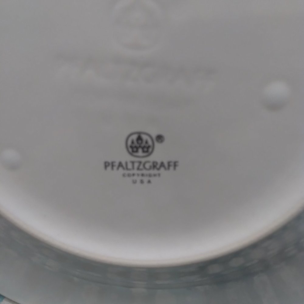 Two Pfaltzgraff Grapevine Pattern Salad Plates - Picture 4 of 4